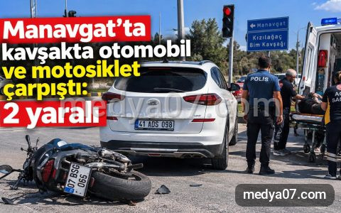 Manavgat’ta kavşakta otomobil ve motosiklet çarpıştı: 2 yaralı
