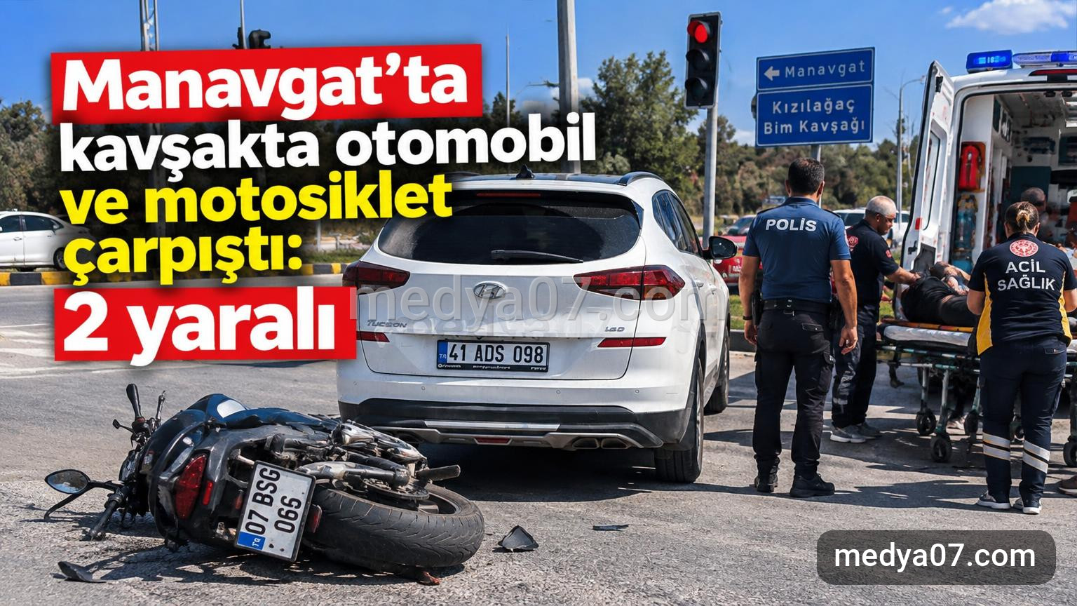 Manavgat’ta kavşakta otomobil ve motosiklet çarpıştı: 2 yaralı