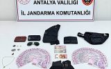 Antalya Döşemealtı’nda cezaevi otoparkındaki hırsızlıkta 2 şüpheli tutuklandı
