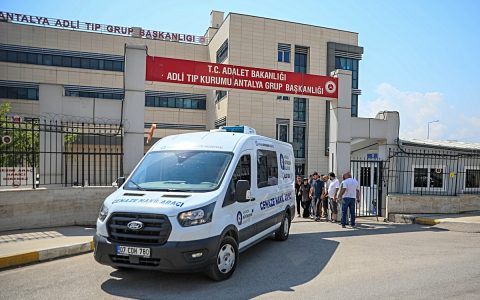 Finike’de kazada ölen Ahsengül İnce’nin cenazesi ailesine teslim edildi