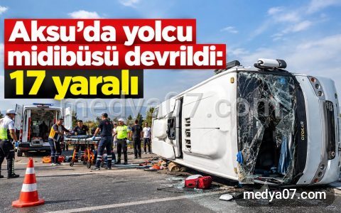 Aksu’da yolcu midibüsü devrildi: 17 yaralı